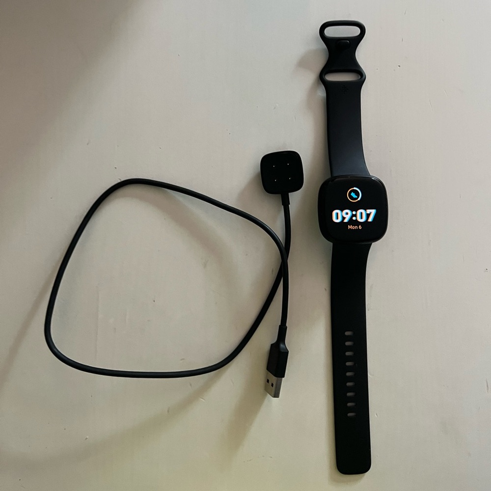 Fitbit Versa 3 Smartwatch